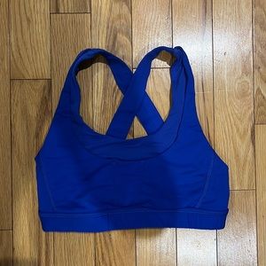 Lululemon run stuff your bra. Size 4. Like new. Blue.